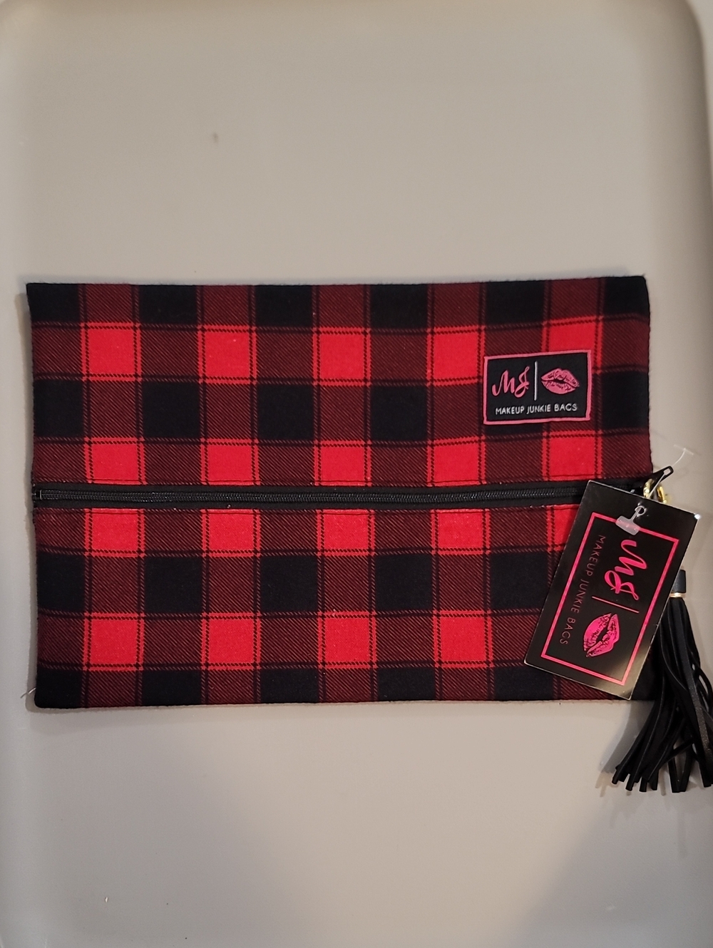 Makeup Junkie Highlander- Size Medium
